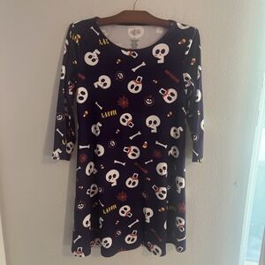 Dress Skulls Women's S size, St‎ John's Bay, Purple Color